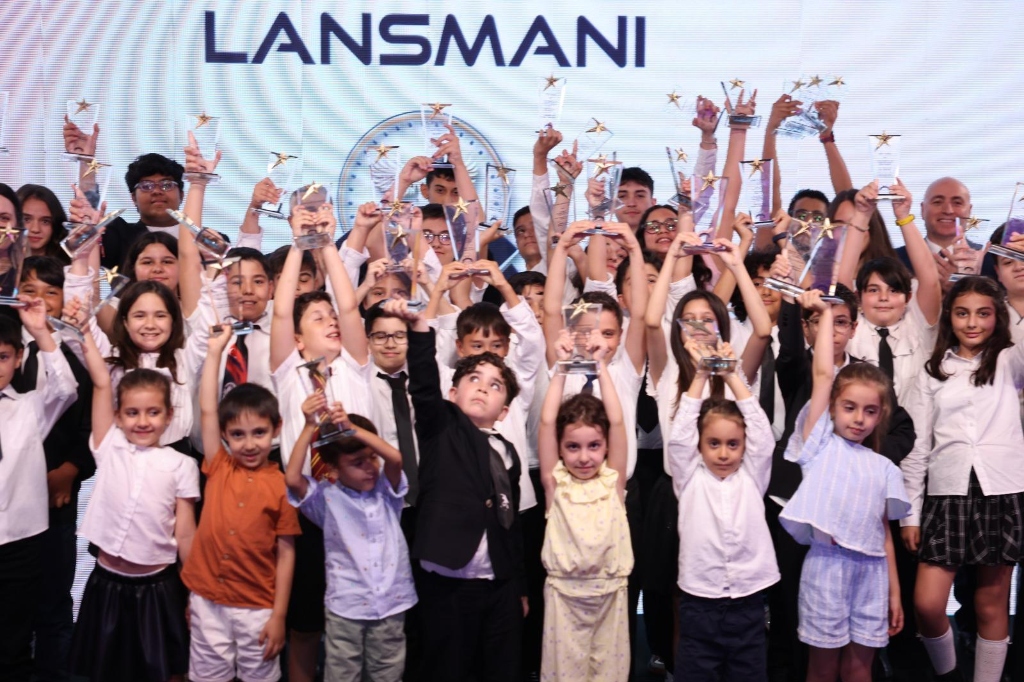 BCN College lansman ve başarı etkinliği